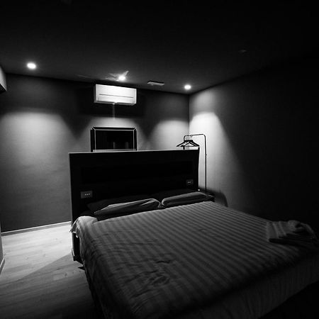 Divino Rooms Deluxe Sabbio Chiese Exterior photo