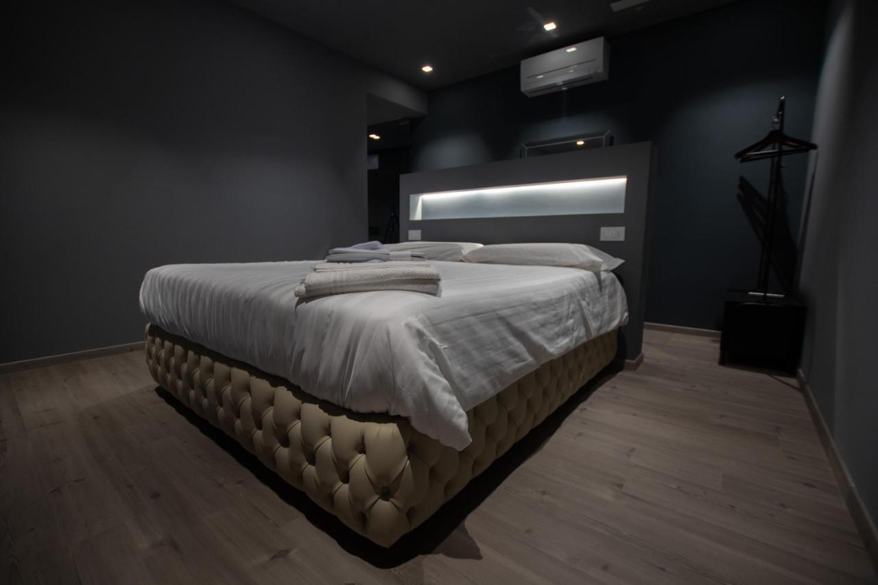Divino Rooms Deluxe Sabbio Chiese Exterior photo