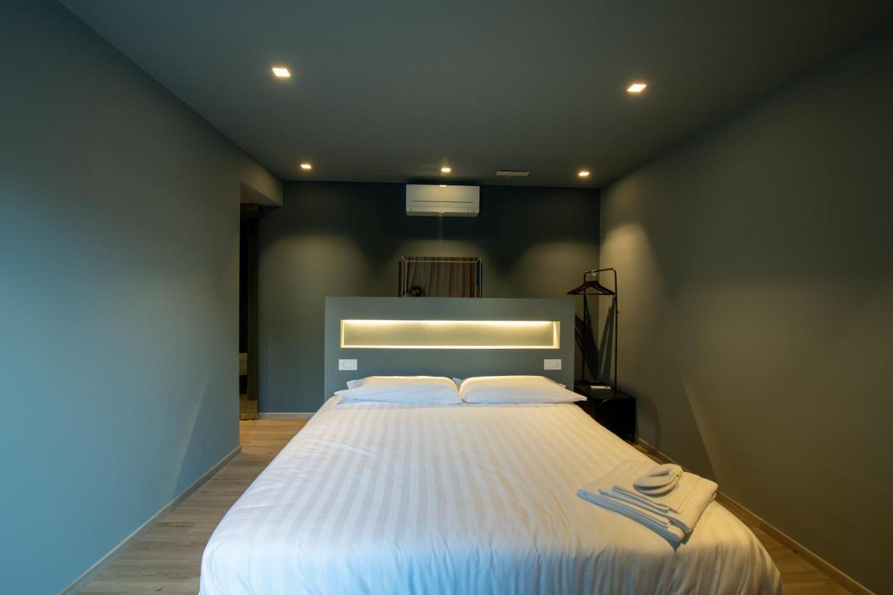 Divino Rooms Deluxe Sabbio Chiese Exterior photo