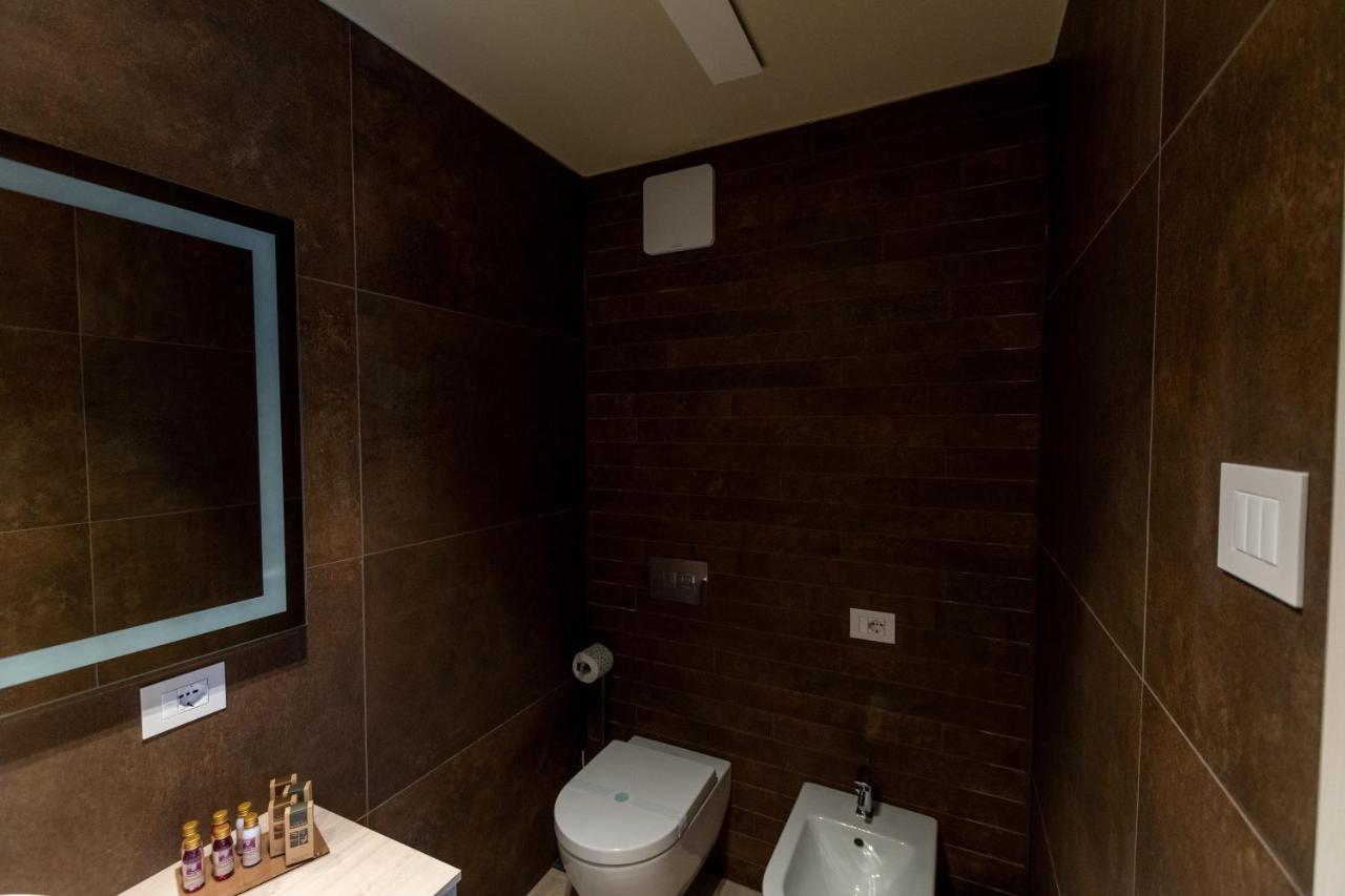 Divino Rooms Deluxe Sabbio Chiese Exterior photo