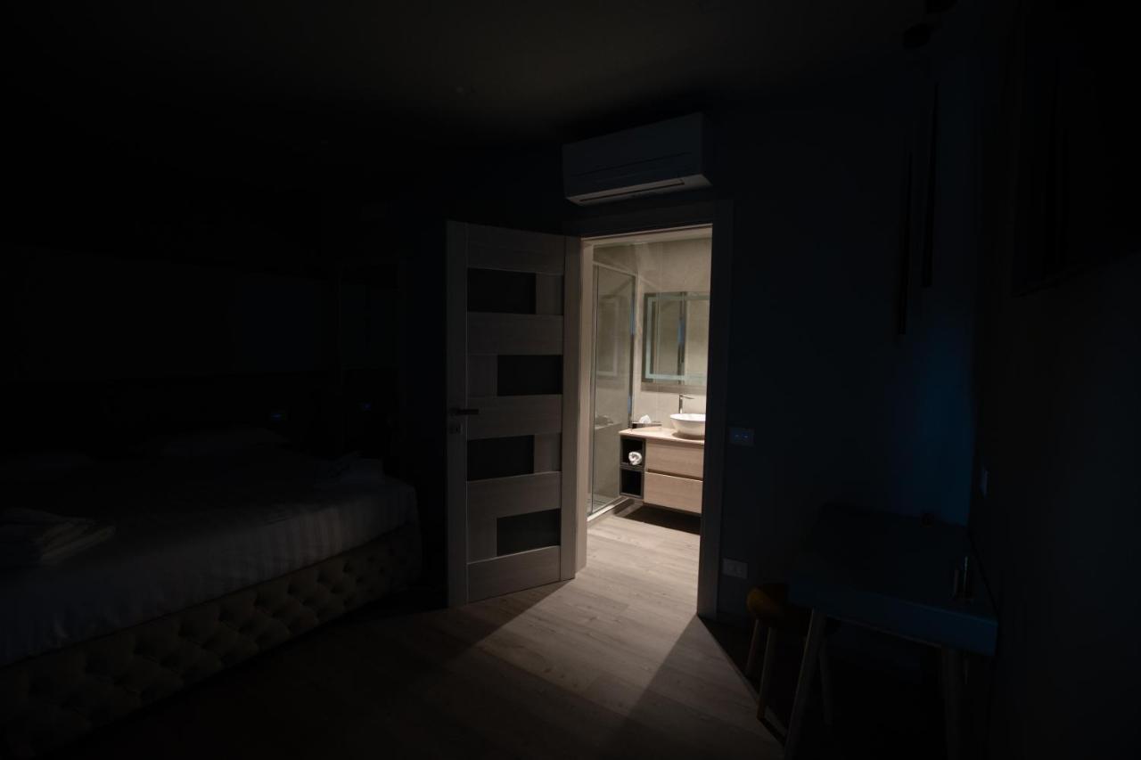 Divino Rooms Deluxe Sabbio Chiese Exterior photo