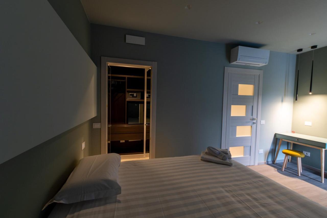 Divino Rooms Deluxe Sabbio Chiese Exterior photo