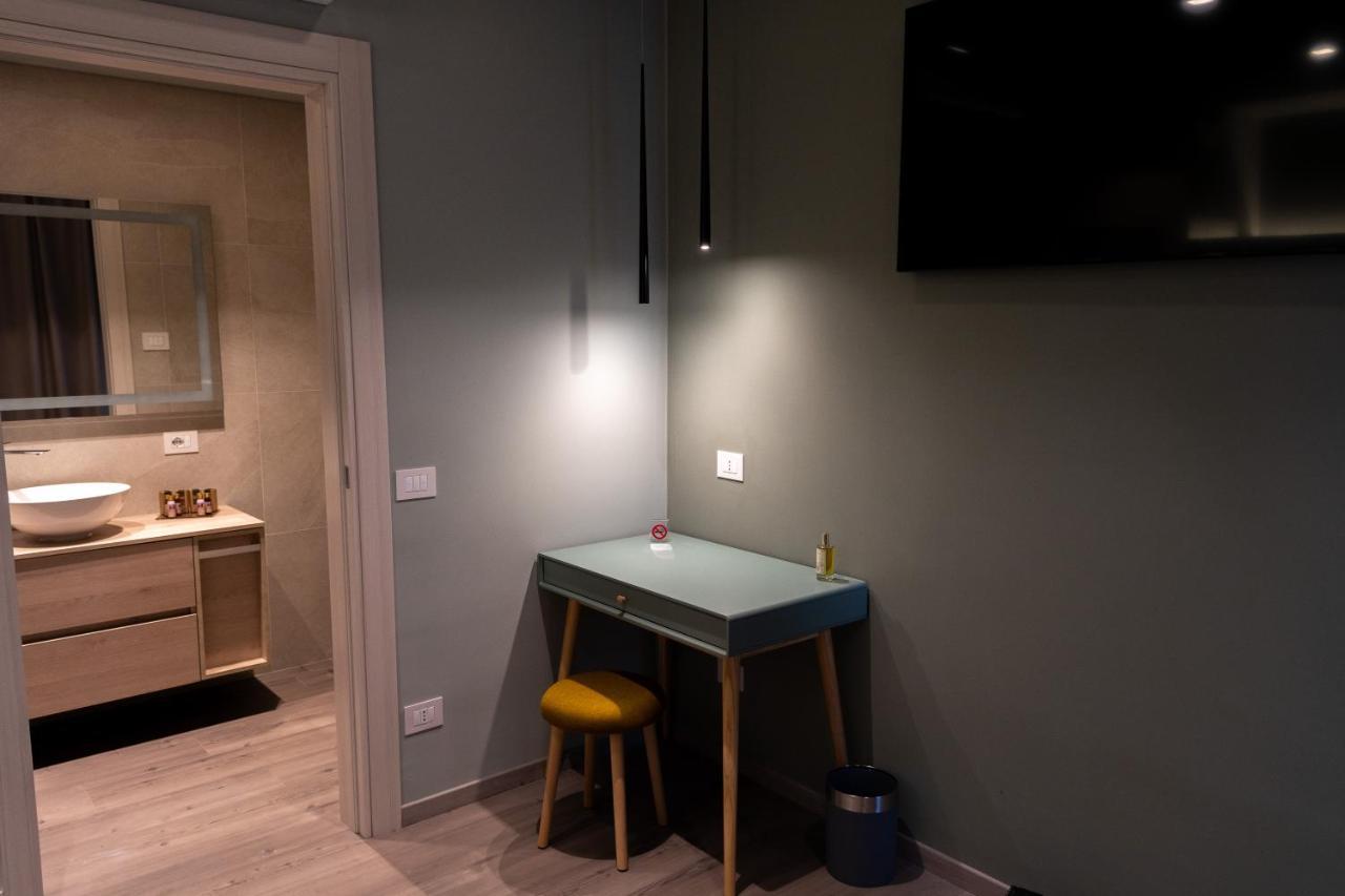 Divino Rooms Deluxe Sabbio Chiese Exterior photo